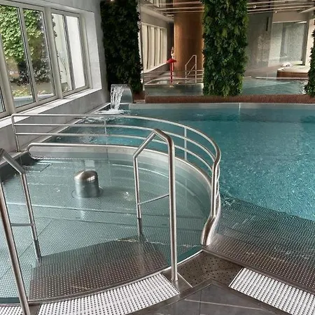 Aparthotel Apartpark Lividus338 4*